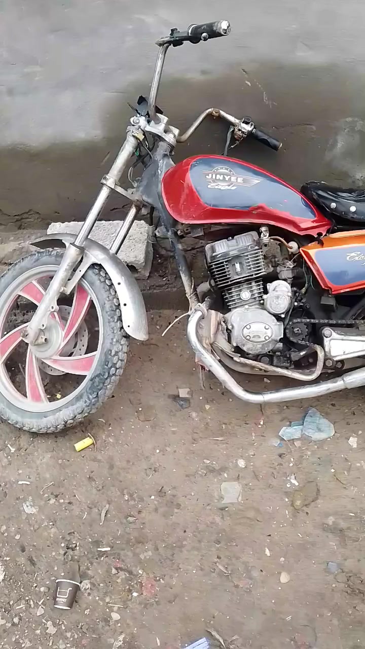 السلام عليكم دراجه البيع ديالى تقاطع الساده ***********
