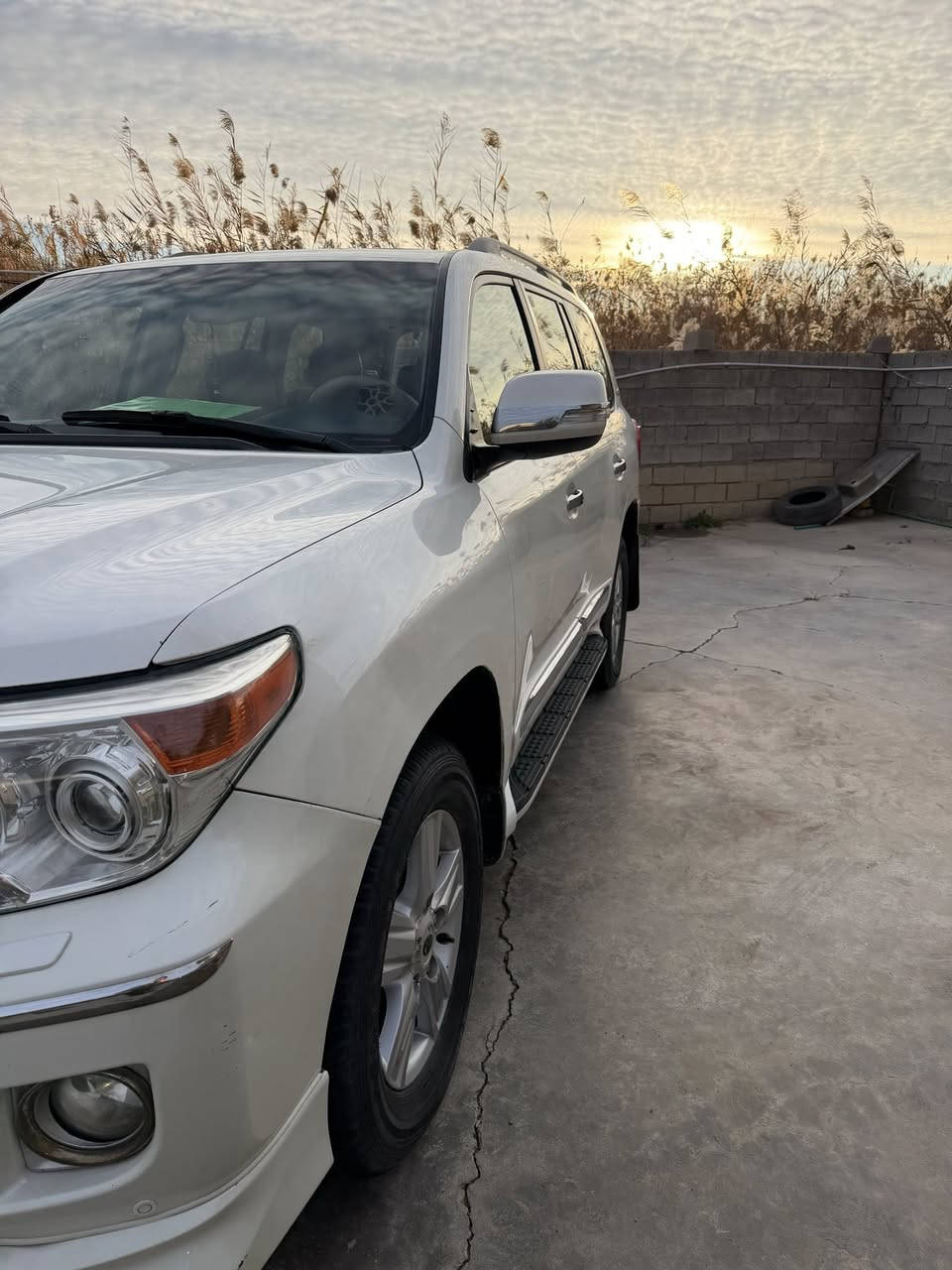 السلام عليكم
لاندكروزر 2012 

سيارة بريم ماشية 200 ألف 

سونار موضح بل صور 

سيارة جاهزة من كلشي 

حلوة ونضيفة 

مكان// ديالى جديدة الشط 

السعر//3 شدات و25 ورقة بيها مجال  

الاتصال على الرقم/***********
@إشارة
