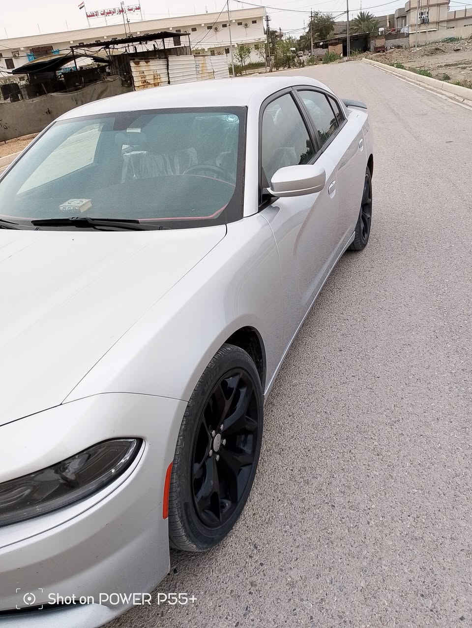 جارجر موديل 2020 لون سلفر
الضرر موجود بل منشور  بدون داخل 
السعر 190 السونار موجود بل منشور
رقم صاحب السياره
***********
