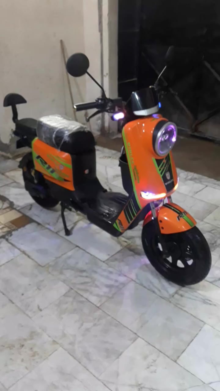 السلام عليكم دراجة شحن R11 الدراجة جديدة بمعنى الكلمة مديل 2026 استعمال قليل من لبيت للمدرسة فقط الدرتجة جديدة بطاريات كبار ونلي 32  امبير ملف 2000 نحاس اصلي وحقيقي تمشي 109 وحقيقي 80 او 85 الدراجة نضيفة السعر 625 وبيهة مجال حك الجية وترهم مراوس مكاني ابو الخصيب ***********
