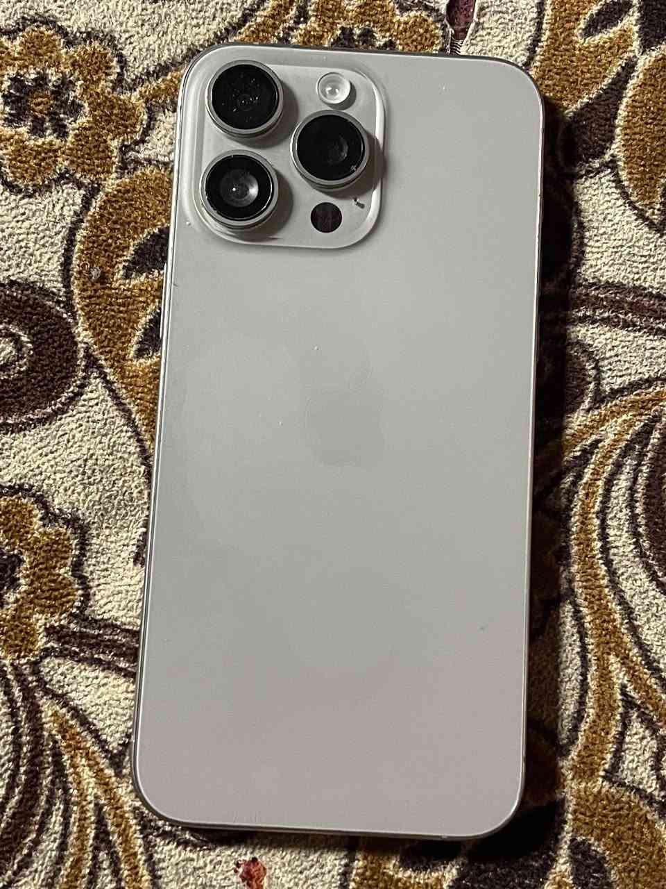 السلام عليكم ورحمة الله ايفون 15 برو ماكس جهاز مبدل قطع اصلية من ابل بطاري وكامرة ذاكرة 256 بطاري 89 الجهاز رايدة ب750 مكاني بغداد العبيدي رقم ***********
