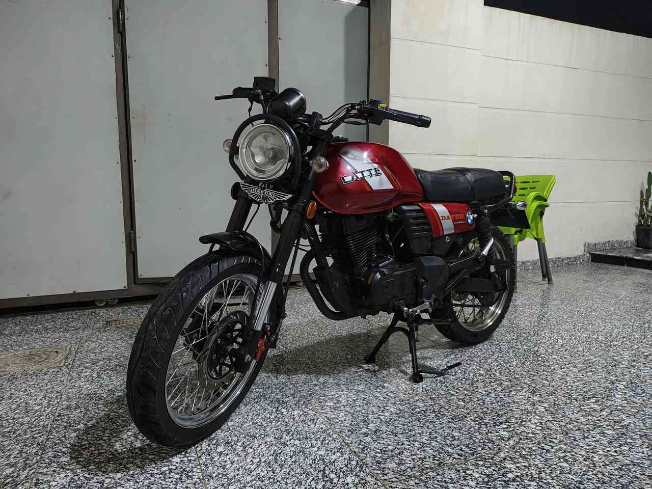 سلام عليكم
دراجه للبيع دايون لايتي 2020 
سكنر اوراق ستنساخ
نظيفه كلش مثل مموضح بصور واحلى
محرك 150
السعر 850
مكان كربلاء 
***********
