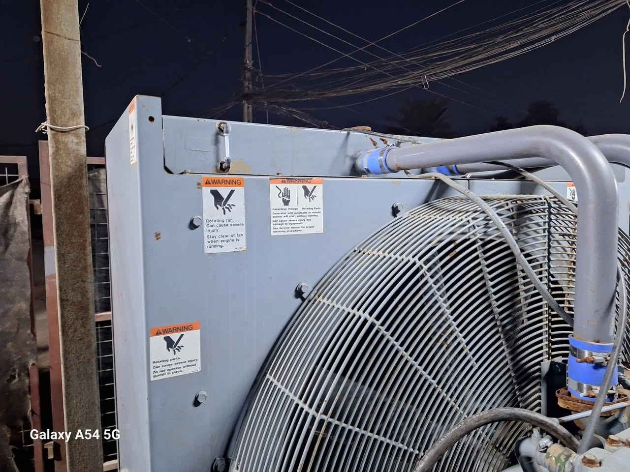 السلام عليكم...للبيع مولدة كمنز سته وربع..جديدة كلشش أوربية مامشتغله في العراق أبدا..المكان كربلاء..مواصفات حجم المحرك 6سلندر وحجم راس التوليد 500 كيفي. اصل مولدة. 
السعر ٢٢٠ ورقه وبيه مجال موبايل..
***********.
***********
