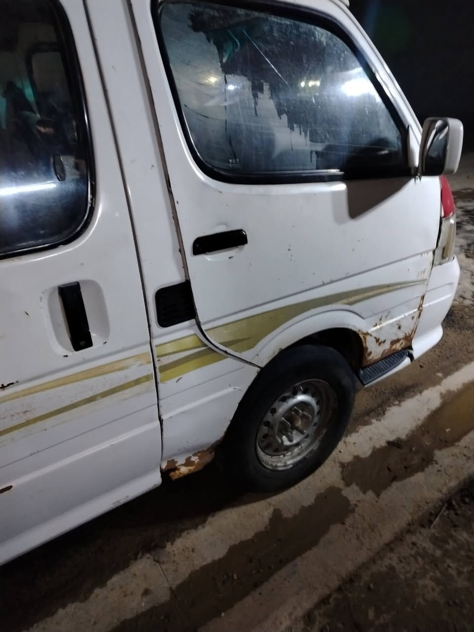 السلام عليكم كيه فتون موديل 2009  مكينه كير اكسل مكفولات  كهربايات  كلهة شغاله سياره جاهزه كل نقص مابيهة  مااندل راعيهة اتكفل سرقه وعشاير  للبيع السعر  18 وبيه مجال مكاني بغداد حي اور ***********
