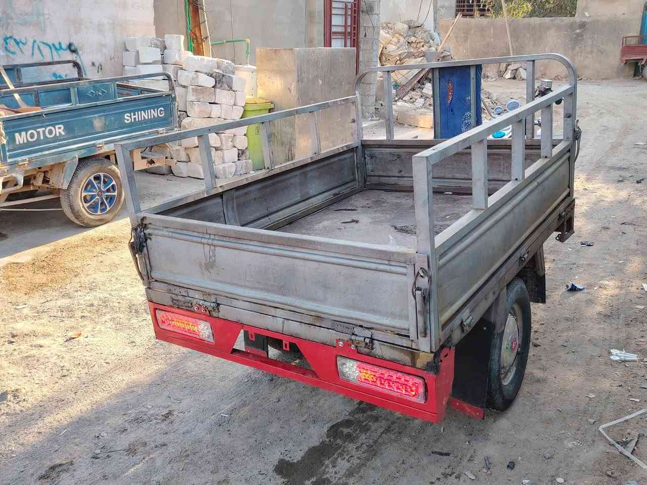 سلام عليكم ستوته للبيع اوراق بسمي المكان نجف  السعر مليون ***********
