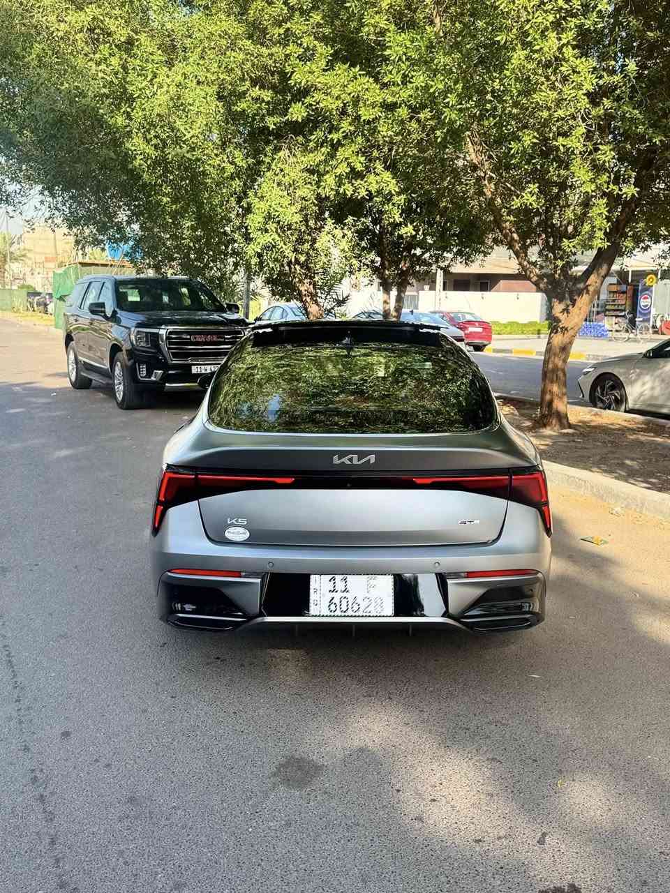 🚘 كيا K5 GTLINE موديل 2025 🚘
رقم بغداد تحويل ثاني يوم 

 حادثها بسيط جدا 

فقط جاملغ صبغ بدون دواخل بدون شواصي راديتر بلادية غاز تبريد بلادي 

المواصفات

✔️ لون رصاصي طاقي 

✔️بانوراما 

✔️ كشنات امامي تدفئة

✔️ بصمة + تشغيل عن بعد

✔️ داخل جلد احمر 

✔️ كرسي سايق كهربائي

✔️ شحن وايرلس

✔️ رادارات أمامية وجانبية

✔️ أوتو بريك

✔️ LED أمامي وخلفي

✔️ شاشة كبيرة

✔️ ويل كب GTLINE

✔️ هندبريك دكمة

✔️ Drive Mode

✔️مكينة 2500GDI

✔️ حساسات امامي خلفي 

✔️ ومواصفات إضافية كثيرة

اي نقص مابيه 

📞 للتواصل والاستفسار :

***********

📍العنوان : بغداد
