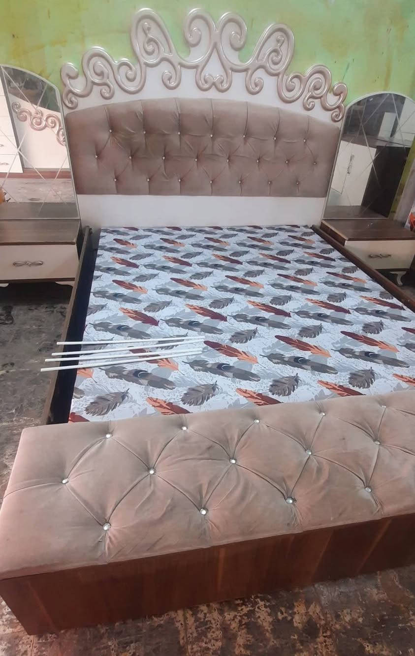 غرفه تركيه نضيفه 8قطع كامله سعر 550 وبيه مجال لشراي العنوان كربلاء للأستفسار *********** كربلاء, العراق
