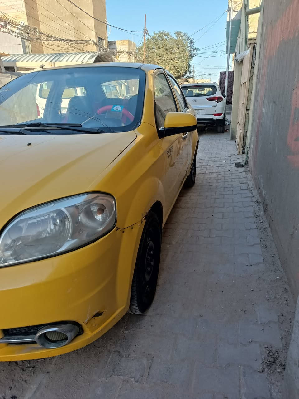 سلام عليكم ورحمه الله 
افيو موديل 2009 كير اوتو 
رقم نجف السنوية لغاية 2027
هيئة وغرامات مصفرة 
محرك وكير بحاله جيده جدا 
مكفول الشواصي والتكم والحوض 
مكفول من الضربة القوية 
بيه رشات صبغ 
التبريد عاطل 
السعر 53 $ وبيه مجال للطيبين 
العنوان النجف الاشرف 
***********
