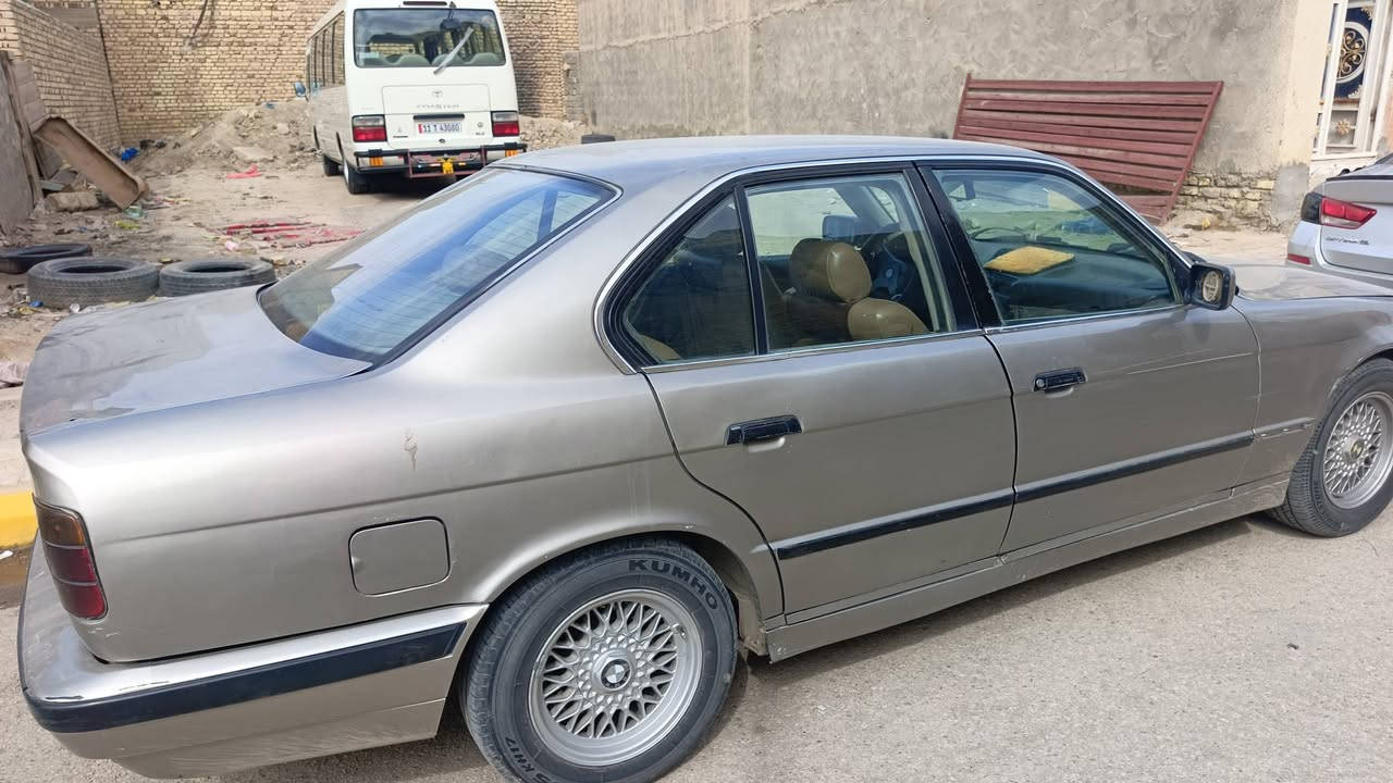 بيم للبيع حجم 525 محورمكينه ثنين ونص كرتون المكنه والكير شرط رقم السياره بغداد وبسم واحد من النجف صحبي ومشروع وطني سياره وسعره ٤٠ وبيه مجال للشراي *********** مكان سياره ناصريه المركز
