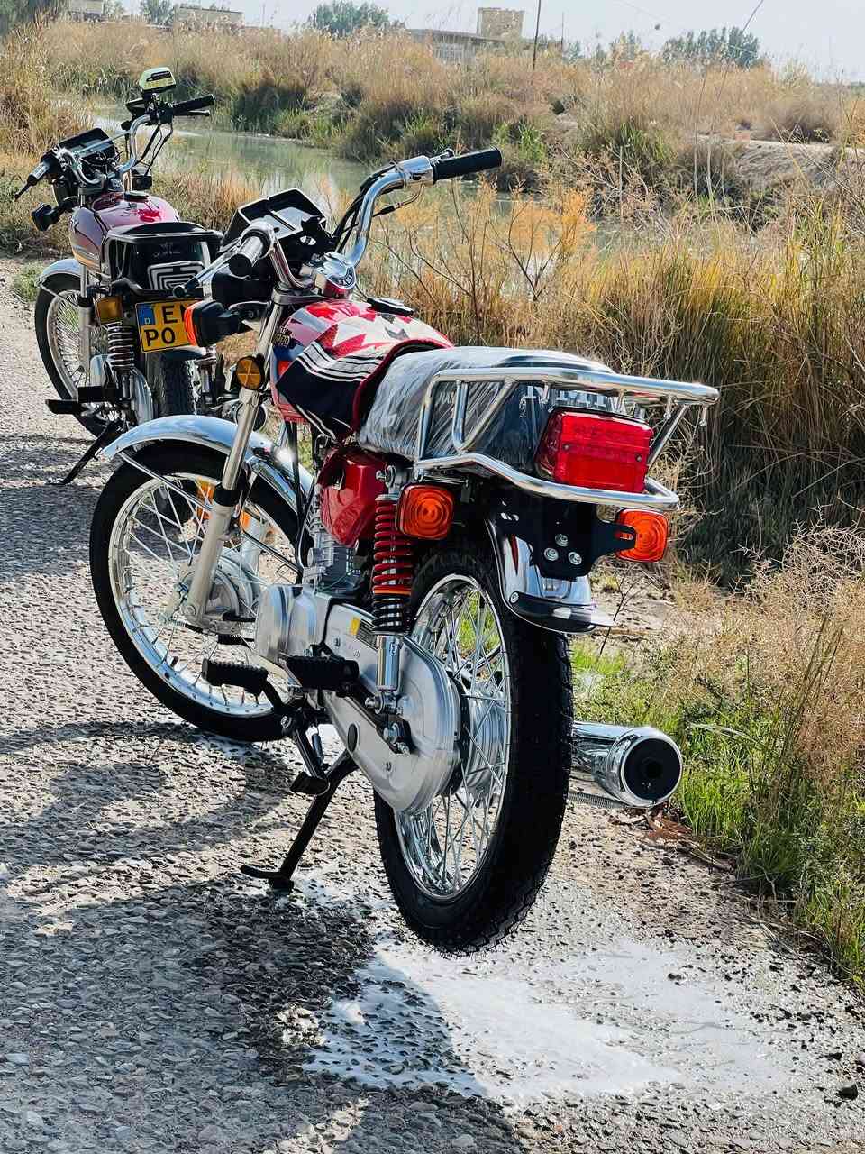 سلام عليكم دراجه شاصي نامه متياز 18 اوراق شرط الترقيم دراجه بعده علا السحك صارله يومين معمره كله شلامجه اصلي سعره مليون و 400 وبيه مجال حك الجيه *********** وتساب
