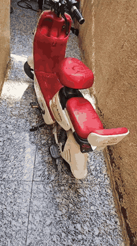 السلام عليكم، بايسكل شحن جديد اخذته قبل شهر اخذته ب 400 وهسه اريد ابيعه رايده ب 300 مستخدم قليل . اتصال ***********
