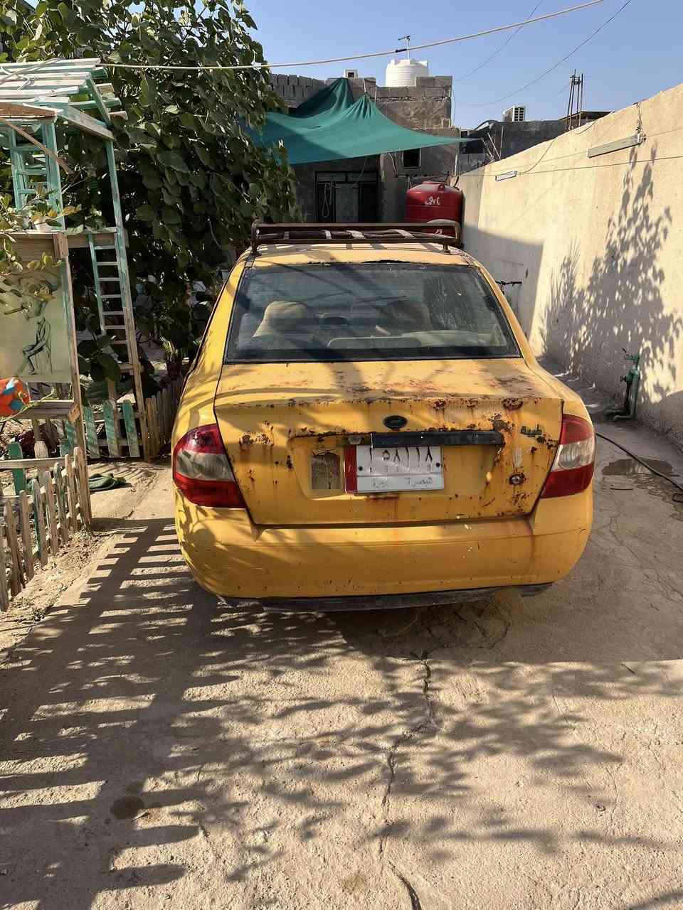 طيبة للبيع مكاني البصره ابي الخصيب السياره بيها نقص كهربائي فقط ابيع كوم حديد رقم تلفون *********** للعلم السياره مهموله
