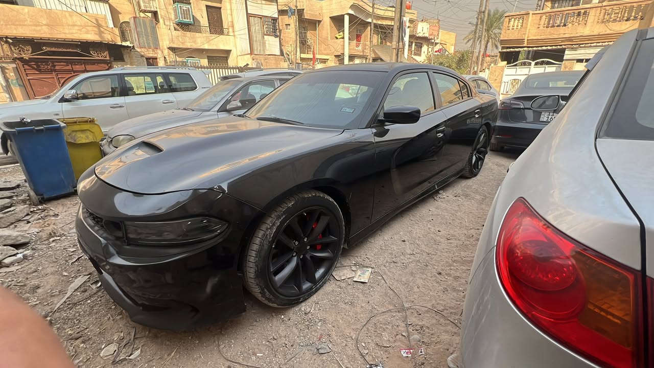 السلام عليكم
جارجر GT بلادي  فتحة موديل ٢٢
 حادثه جاملغ  وبنيد تبديل وجاملغ خلفي
ماشيه ٣٠ الف ميل
السياره اني  كاصهه على أيدي. بسمي رقم مميز
السياره جديده 
تزويد من امريكا  دسكات برمبو 
وفلانجات رياضية
مكان السياره بغداد حي الجهاد 
السعر ٢٠٠ ورقة
للاستفسار الاتصال ***********
