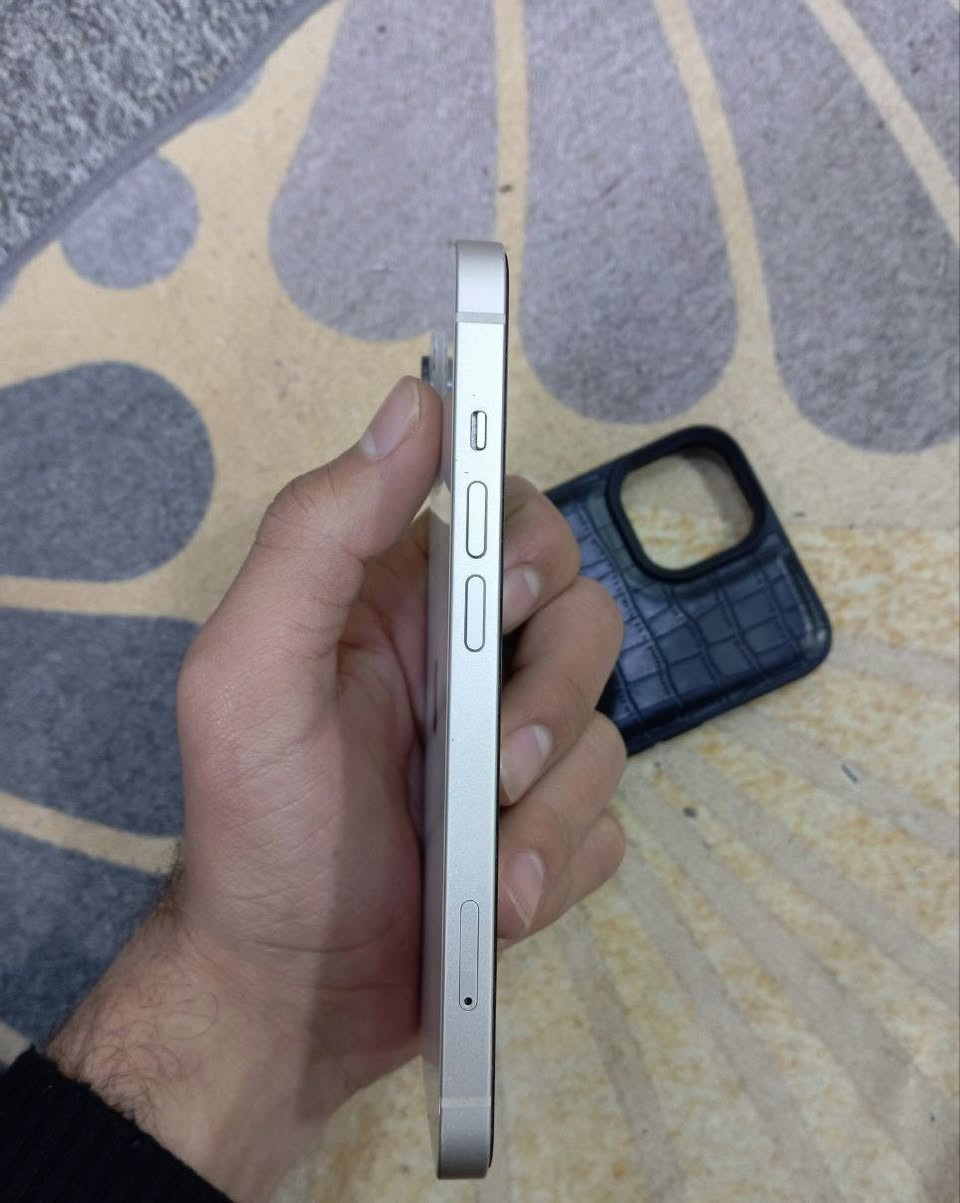 سلام عليكم
جهاز ايفون 13 عادي 
مبدل بي شاشه 
بطاريه 73 
ذاكره 128
جهاز نضيف من كلشي 
ادفع سعرك


**إذا كنت صاحب هذا الإعلان وتريد حذفه لأي سبب، رجاءا أرسل رسالة إلى الدعم الفني**