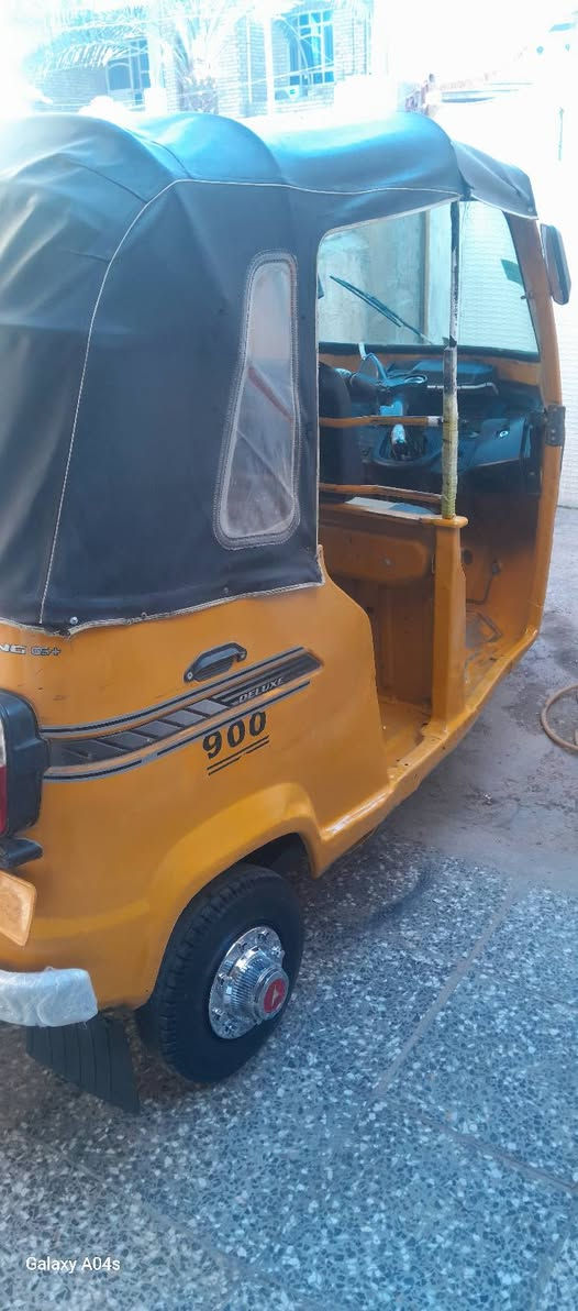 السلام عليكم تكتك تي في اس موديل 20اوراق اصليه كامله تكتك جاهزه بمعنى الكلمه مكفوله من كل نقص السعر 3750 وبيه مجال بسيط مكاني بغداد الشعب ***********
