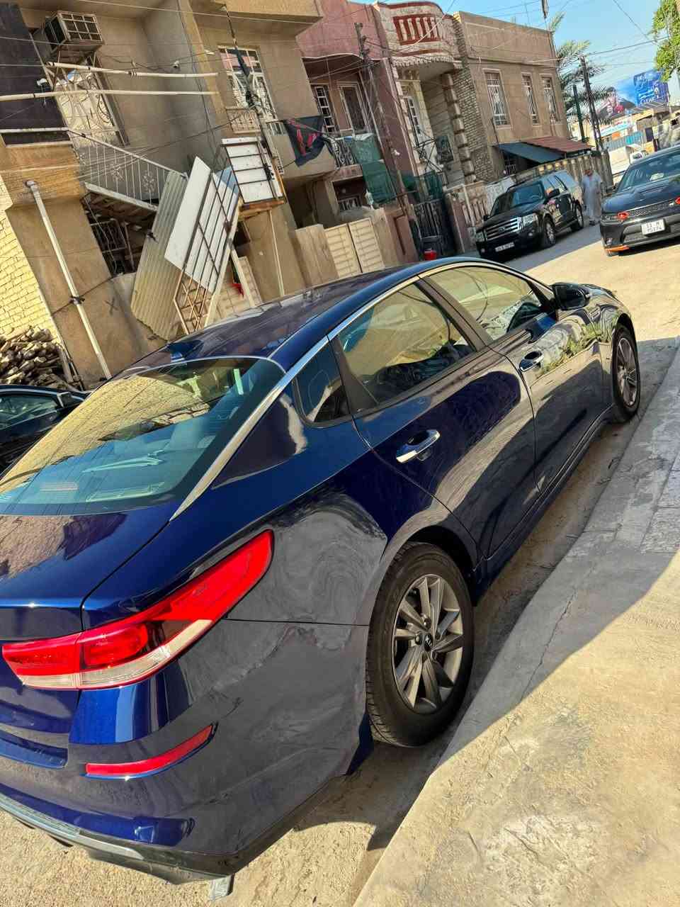السلام عليكم 
اوبتما موديل 2020 
وارد امريكي صبغ جاملغ خلفي وقبغ صندوك فقط
بيها بداية الشواصي الخلفية راس الشاصي بس
ماشية 100 الف

مكاني بغداد الشعب 
***********
السعر 125
