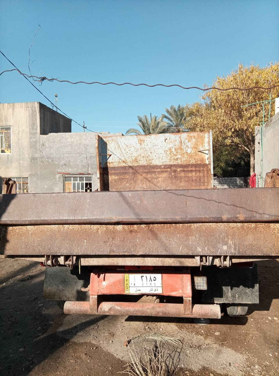 السلام عليكم للبيع نيسان قلاب بلادي ٤طن موديل ٢٠٠١اصل محرك بي بخار كير اكسن مكفول  تبريد شغال كهربائيات كله شغالة مداور ثانيوم المكان بابل متحتية السعر ١١٧وبي مجال الاستفسار ***********
