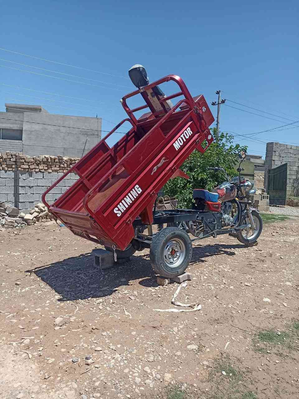 السلام عليكم ستوته لبيع فحل الموديل 20 المحرك 21 المكان ديالى جلولاء الرقم التواصل ***********
