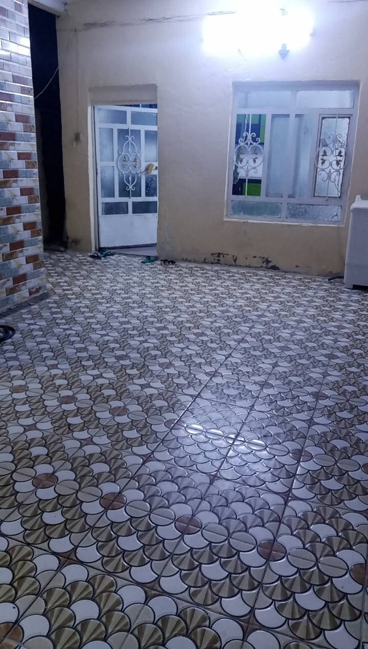 بيت للبيع طابو صرف مساحه 210                                                    يحتوي على غرفتين صاله أستقبال مطبخ صحيات ممرات خلف البيت تفاصيل أكثر خاص


**إذا كنت صاحب هذا الإعلان وتريد حذفه لأي سبب، رجاءا أرسل رسالة إلى الدعم الفني**