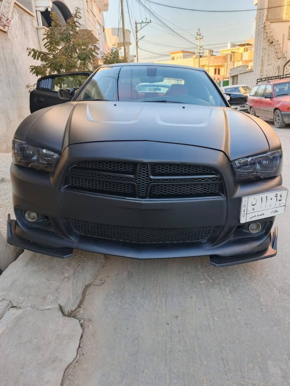 السلام عليكم للبيع
ايرباك واحد برده 
جارجر 2011  رقم بغداد 
مغلفه مات كامل 
محرك : 3600
منضومة غاز  ( حكومي )
فجوج RT دسك جبير 
دعاميات نفخ امامي وخلفي 
شاشه جبيره 
داخل احمر 
صدر امامي نضيف 
صدر خلفي نضيف 
كير عصه 
لايت زنون  

لسياره نقصه ويل 20 

مكان لسياره بغداد 

***********   للاستفسار
