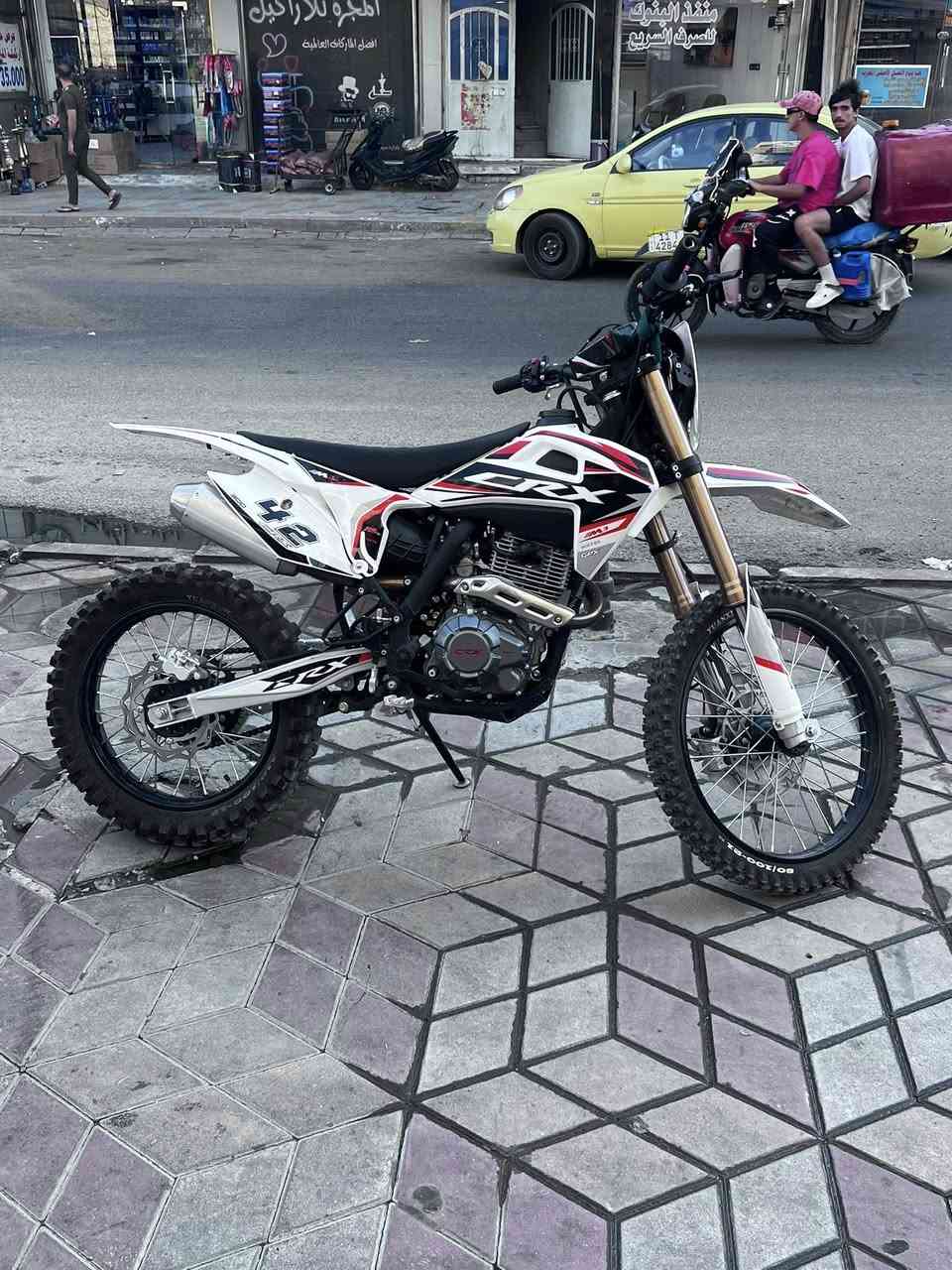 دراجة للبيع بعدهة جديدة مكلف بل نشر هاذ رقم راعيهة ‭٠٧٧١ ٦٥٢ ٢٤١٢‬
