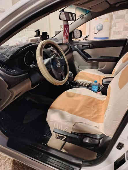 يالله سلام عليكم سياره سيراتو موديل 13سياره نضيفه مكفوله كير محرك غرفتهاا حلوه سياره مال بيت جانيهاا وناعمه صافيه ع ايدي سياره رقم انبار نكليسي تحويل مباشر سياره بيهاا ضربه بل صندوك خفيفه مكاني رمادي سعر ١٢٠وبيه مجال رقم للستفسار ***********مو شراي لتشلع كلبي
