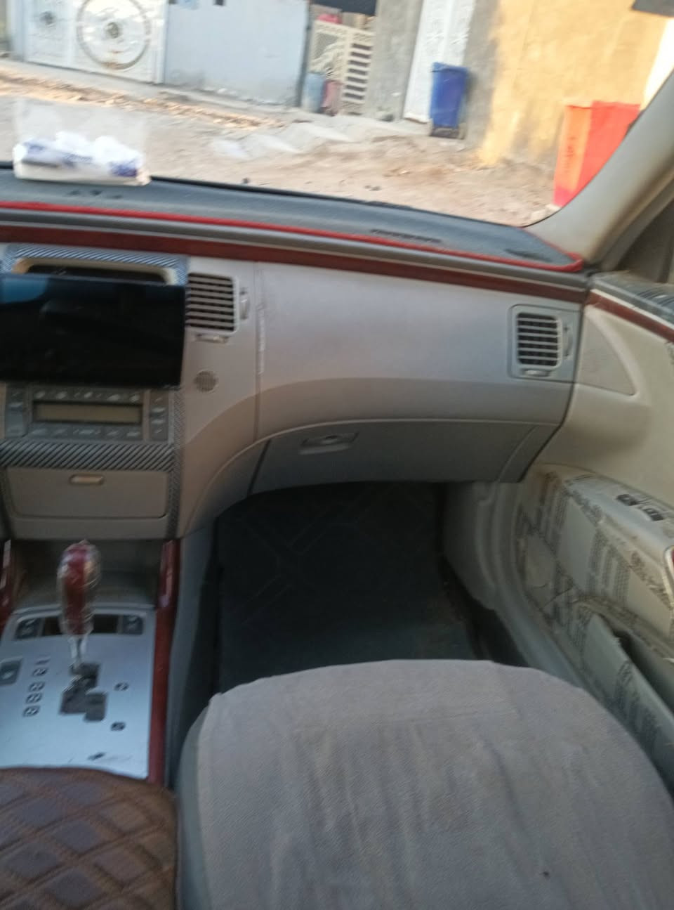 هونداي ازيرا موديل 2006 وارد امريكي مصبوغ بنيد وصفحة بدون ضرر داخلي محرك 6 سلندر جديد حاويه تبريد شغال نظام ABs ونظام تراكشن شغال كشنات كهرباء كروز سرعة كاميرا  رقم بغداد باسمي المكان بابل القاسم السعر 80وبيها مجال الرقم***********
