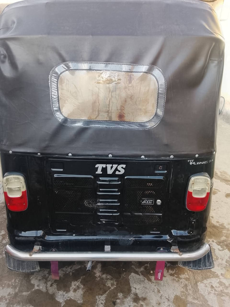 السلام عليكم تكتك للبيع TVS مديل 19 اوراق اصوليه مفحوصه مرور السعر اربعة الأ ربع كوت ***********
