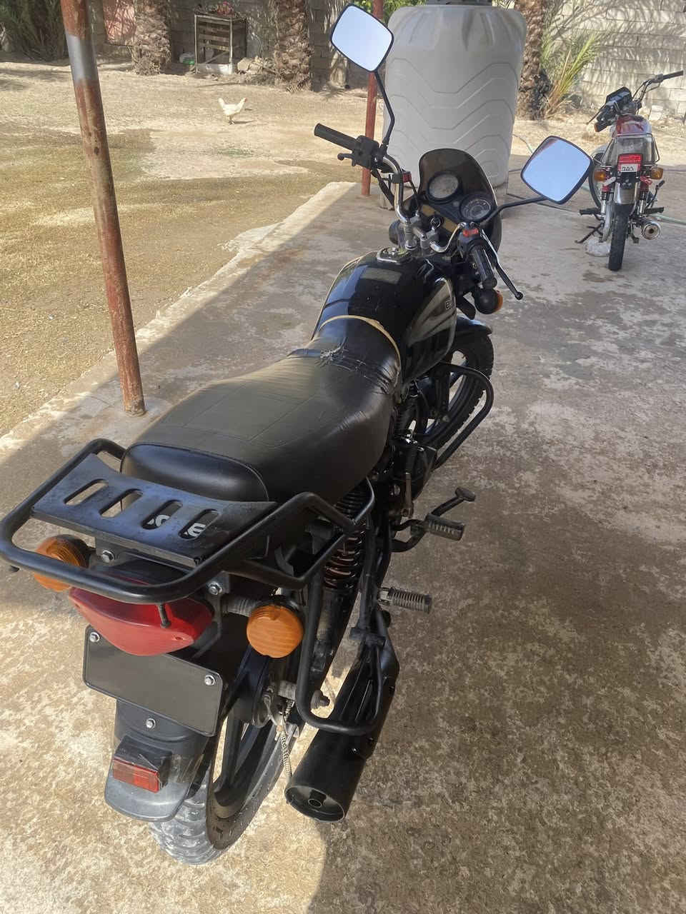 سلام عليكم دراجه للبيع موديل 20 دراجه خير من الله كهربائيات كامله فقط سلف يرادله شخاطه أوراق كامله أصولي شرط الترقيم ماشي بيهه كمرك السعر خاص مكاني ديالى كنعان الستفسار ***********
