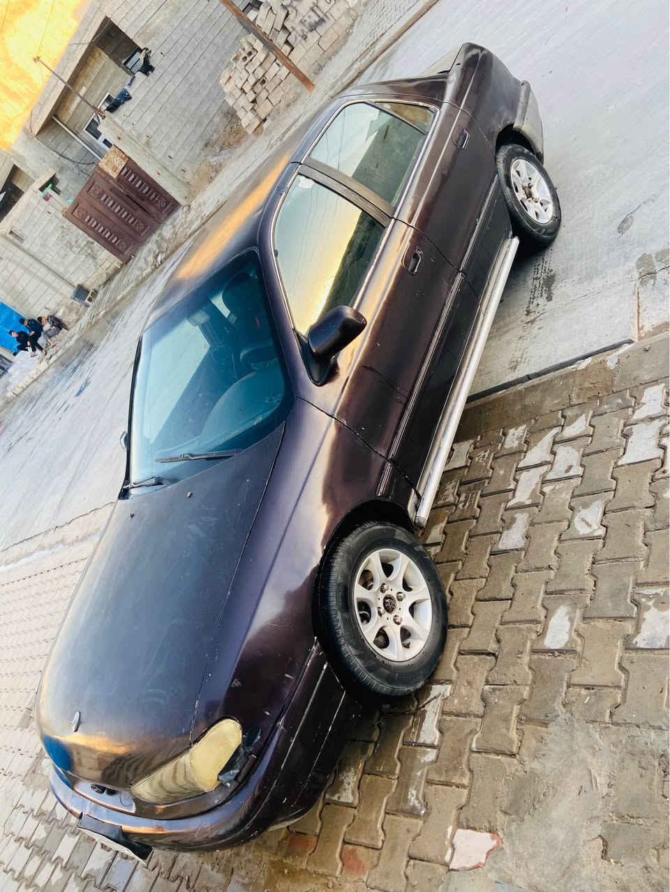 النترا 1993 كير عادي 
محرك 1600 تجفيت جديد صدر جديد مع مشط ستيرن 
بطارية داينمو جديد سلف جديد 
رقم كركوك مشروع وطني كوبون بانزين 
جام كهربائي  تبريد يريد ادامة سعر 27 ورقة وبيهة مجال
*********** Singapore
