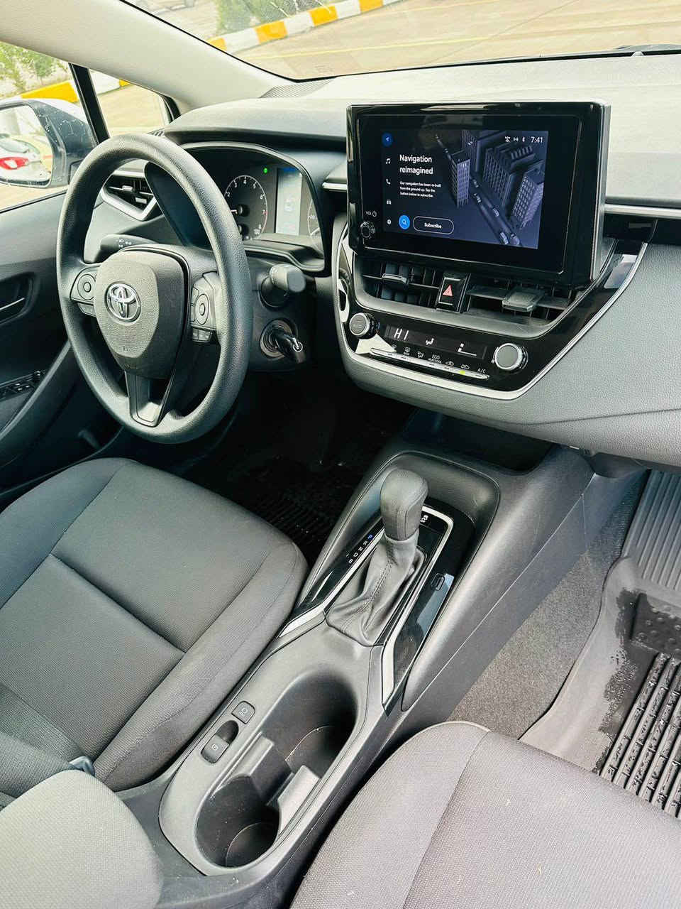 السلام عليكم 
‏2024 Toyota Corolla🤍
تويوتا كرولا 2024 
ماشي 24 لف  مايل  
الحادث :  بوند 
( دواخل شواصي) 
(السيارة بحالة ممتازة )
رادار حجر صالنصر كلة بلادي 💯 
ايرباك استيرن راجع سستم 
مواصفات 
بريك بصمه 
شاشة ايباد  
كاميرا  
رادارامامي 
تحكمات ستيرن ➕ تحديد سرعه 
مانع انزلاق 
لايت زينون عالي و ناصي بلاد 
نظام auto hold 
نظام Assistive talk back 
السياره بدون رقم تترقم شمالي فقط 
السعر  142 ورقه 

العنوان :اربيل -معرض اربيل كارس 
للاستفسار  الرجاء اتصال واتساب ☎️*********** اكر, نينوى
