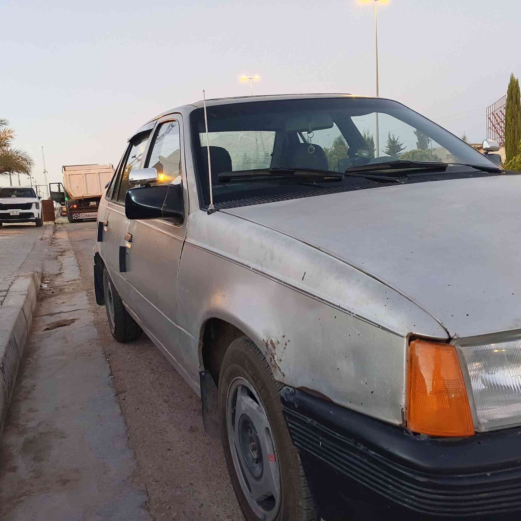 السلام عليكم 
اوبل كاديت محرك 1800 جديد كير زين موديل 1991 سنويه إلى 2027 تخم تاير جديد ويل كب الشرعي براوه يحول سياره بلاديه بدون صبغ غرفتها جديده مكان السياره راوه السعر 20 ورقه بيع او مراوس كل شي يرهم للاستفسار ***********
