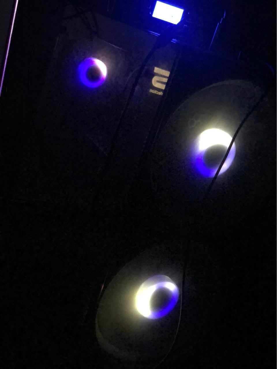 360 hazar qfl qfl  rx580 8 gb ram 8 ddr3 ssd 250 hhd 500 cpu i7 gen 4 keyboard mouse dask lagala  la hawler  assassin mirag crashband coot pubg 5 gams de tayday fivem Bo dabe 90 fps أربيل, العراق


**إذا كنت صاحب هذا الإعلان وتريد حذفه لأي سبب، رجاءا أرسل رسالة إلى الدعم الفني**