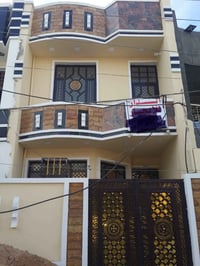 دار للبيع 🏠 في منطقة (الغزالية) نهاية شارع البدالة (قريب على المركز ال...