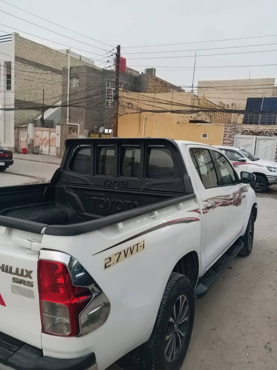 السلام عليكم ٠٠ يرهم مراوس حسب القناعه 
بيكم هايلوكس
٢٠١٦ أربيل
ماشيه ١٣٠
فور ويل
تخم تاير جديد
صدر حداديه شرط
محرك جديد
السعر 230
عنوان السياره بغداد الصابيات قرب جسر الدوار مال مرور التاجيات
***********
