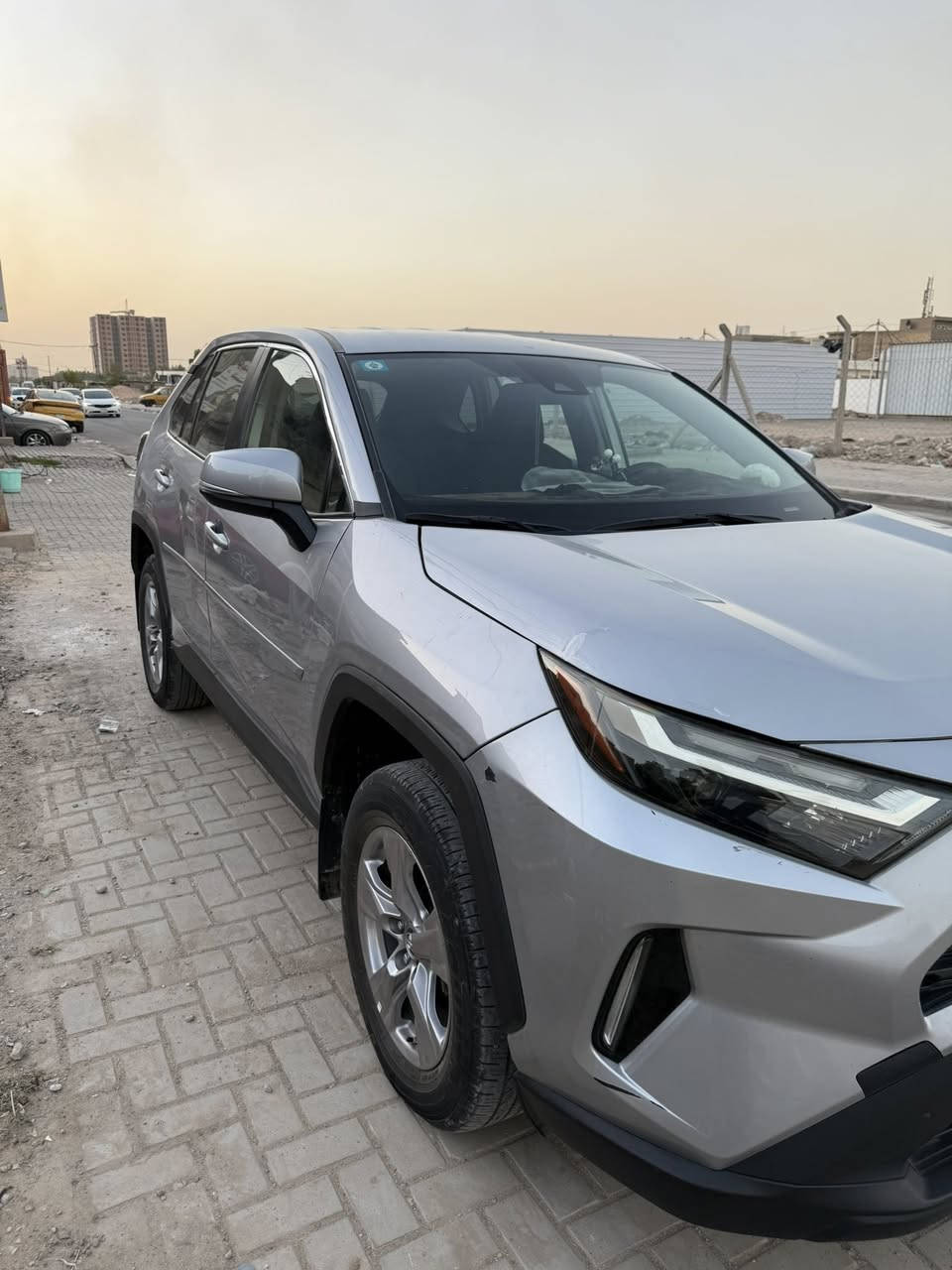 السلام عليكم 
من رخصه الادمن 
متاح سياره راف فور موديل ٢٠٢٤ وارد امريكي بانزين
فئة السياره LE
اشاره بالمري 
ونقطه عمياء
رادار امامي 
٣ انضمة قيادة
كامرة دوارة
للاتصال***********
غير متواجد ع الفيس
