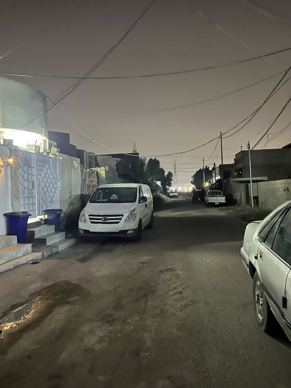 دار للأيجار
العنوان الأنبار فلوجة منطقة الجغيفي الثانية
قرب جامع النور خلف مربع البعليوي

مساحة 150
مكون الدار من طابقين 
بي  ثلاث غرف نوم وصاله وستقبال ومطبخ  وحمام ومنور 
وصحيات فوك وجوة داخلي وخارجي 
بناء حديث بيت مرتب 
شارع تبليط والخدمات كامله من كلشي 

سعر الأيجار 450 الف 

***********

***********
