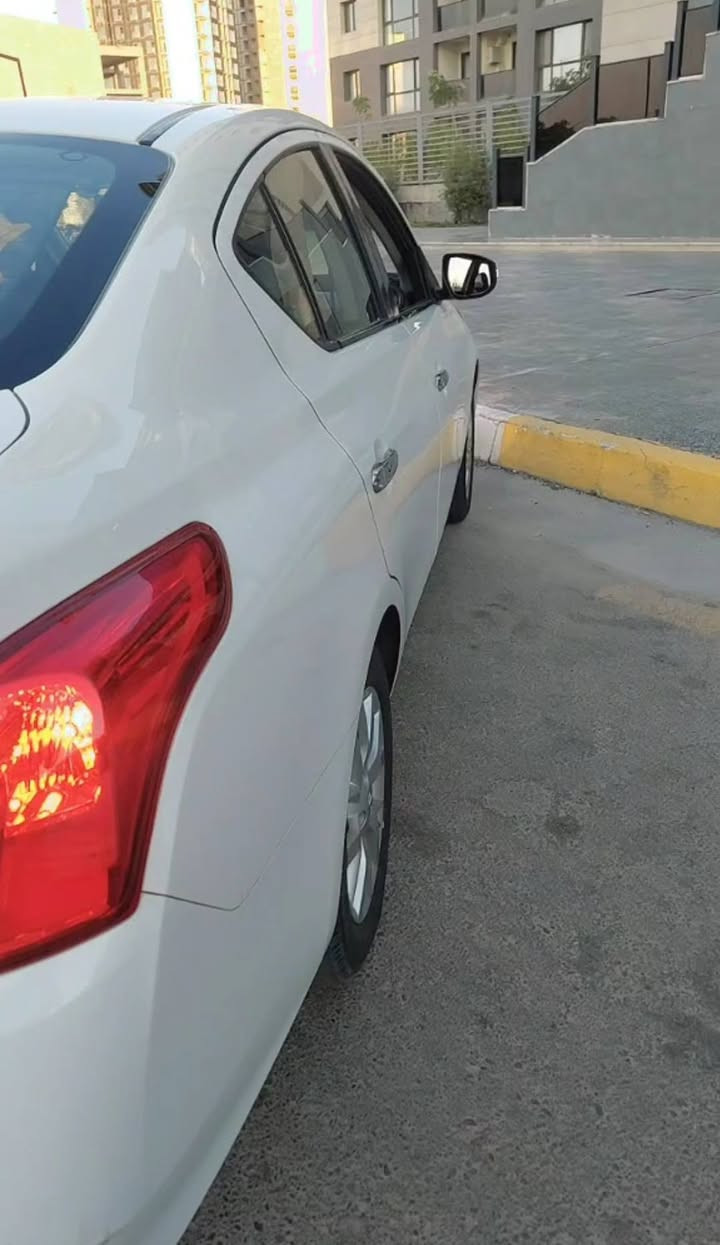 نيسان مصري موديل ٢٣ ماشيه ٦٥ سياره جديده بمعنى الكلمه ع ايدي بأسم شركه تريد وكاله تريد تحويل موجود سياره مكفوله عندي من كلشي وكعت عليها قطعه اعلانات وعفته ع وضعه موجود الفديو والتفاصيل السعر ١٠٣ قفل صافي مالي علاقه لا وكاله ولا تحويل مكان الدوره 
***********
