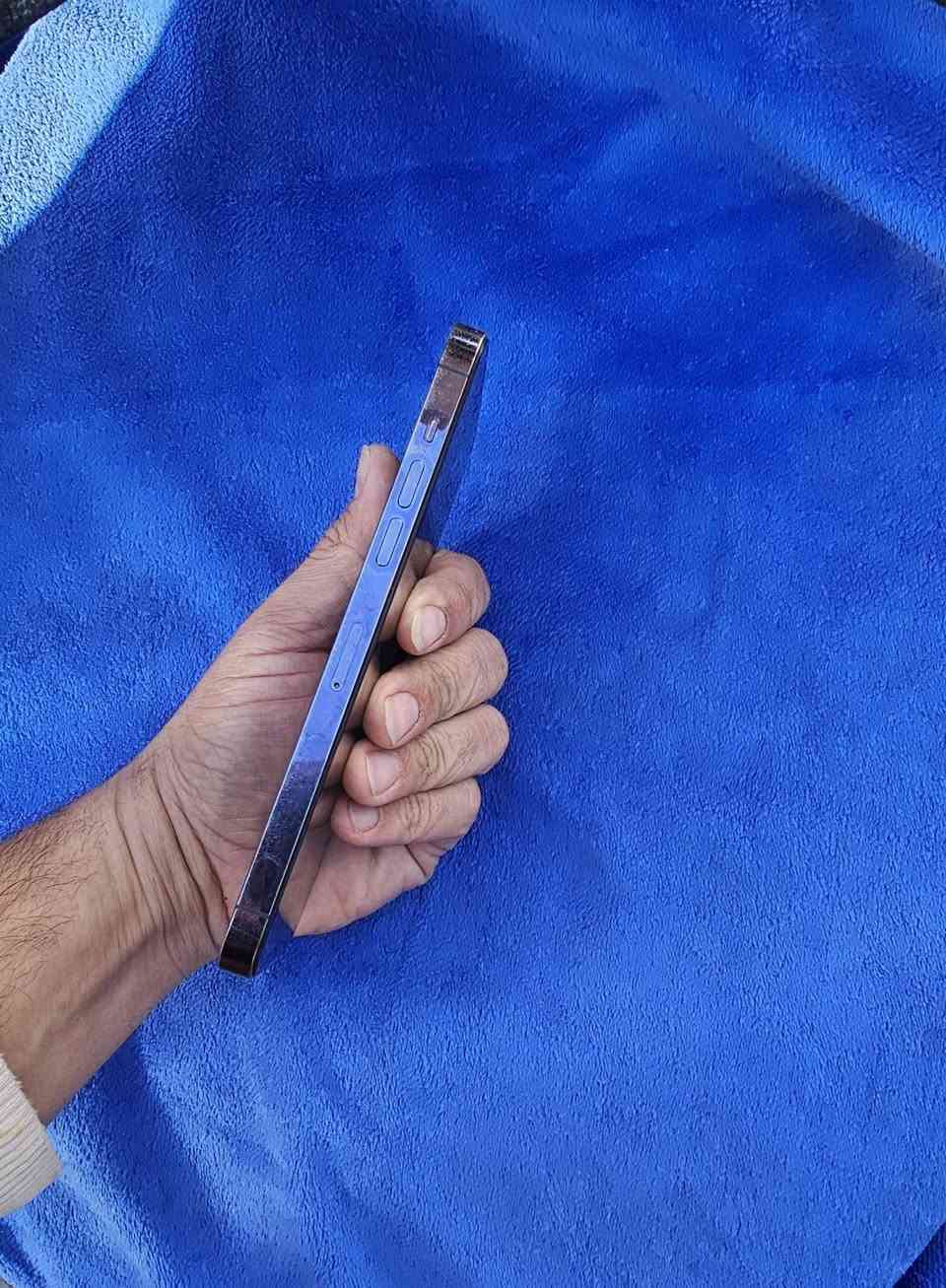 ايفون 14 بروماكس
ذاكره :١٢٨ 
فيس ايدي شغال كله بشرط
سيم  كارت واحد 

فول مواصفات غني عن تعريف 

الضرر فقط :ضهر بي فطر وشاشه مبدل سعر نتراهم عليه

رمقي /***********
