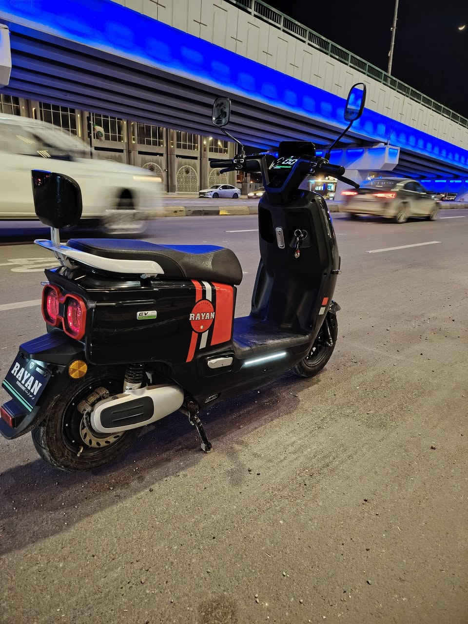 ***********مكان بغداد السعر 
750 وبيها مجال موديل 25
