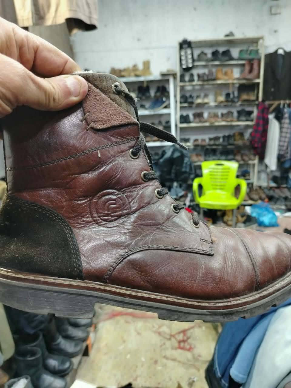 وصلت وجبه جديده من احذيه #باله أوربي
باله إيطالي وهندي وامريكي والماني كلمن وسعره 
باله نظيفه ودرجه أولى والاحذيه بيها قياسات خاصه
قياس 50 و48 و46 رسمي ورياضي كل شيء متوفر 
العنوان الماجديه شارع الملعب الفلكه قرب صيدلية ام البنين أوقات العمل من الساعه 2 الظهر إلى 12 ليلا
 ***********
للإستفسار على الرقم المثبت ولكم خصم إذا من طرفي
بلغوه من طرف المندوبه ام يزن
