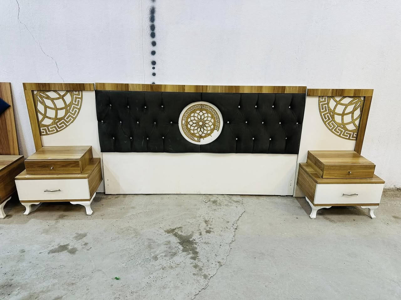 غرفة تركي 5 قطع
مستخدم نظيف
السعر 400 قفل
التوصيل والشد داخل بغداد مجاناً
يوجد توصيل محافظات بكروة
للحجز والاستفسار خاص او واتساب
***********
