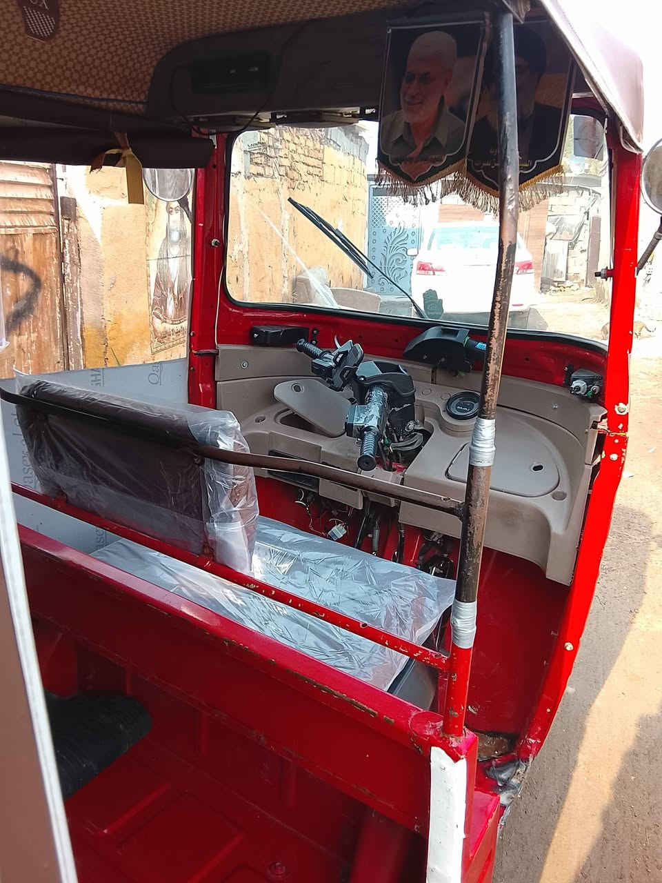 تكتك رقم وسنويه بغداد معمره دوسات بيهه كلجات ودبلات سعر 7 بيهه مجال ***********
