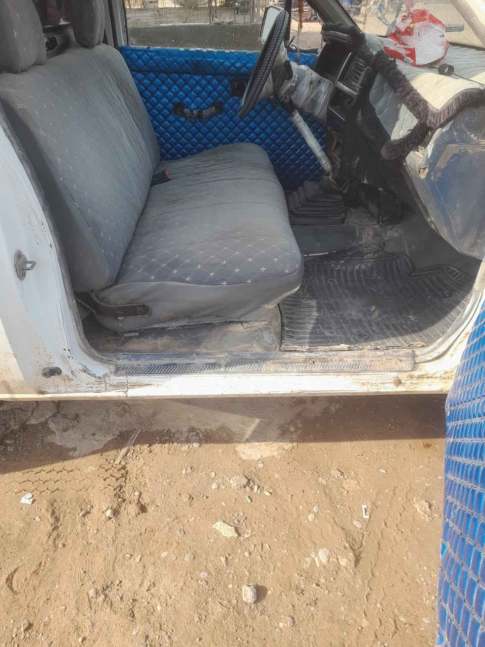 السلام عليكم نيسان البيع مديل 1988 محرك كير شرط السعر 33 وبي مجل ***********
