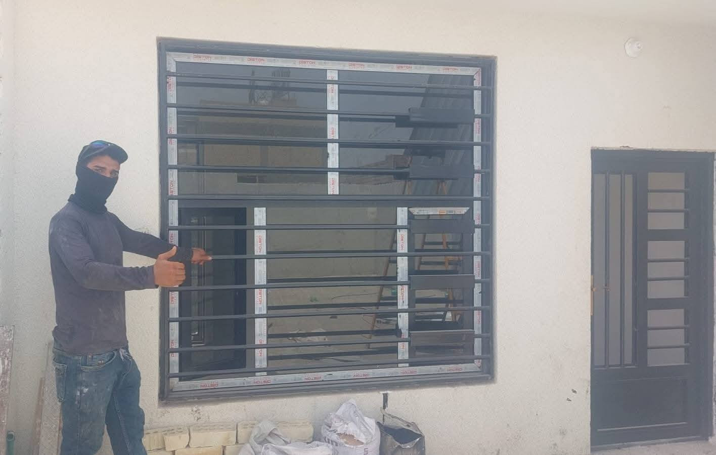 حداد عام متنقل  🛠️

 لعمل جميع انواع الحداده   🛠️

تصليح الحديد التالف سندويج _ بنل _ سقائف _ ابواب _ محجرات _ الكي  سبان
  ❤️العنوان كربلاء المقدسه
   ☎️*********** 
***********
