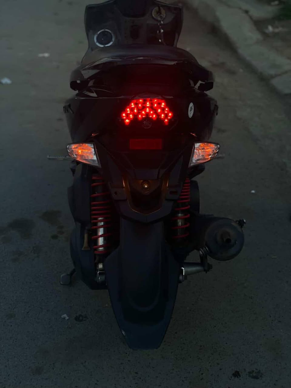 سلام عليكم دراجه جي تي ار للبيع السعر 900 بيه مجال رقم الهاتف ***********
