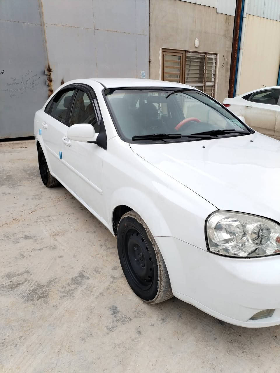 للبيع اوبتره موديل 13 مكينه وكير شرط بيها جاملغ الامامي اليمين بارد وباب خلف السايق مبدل بدون دواخل كاربون بيها السياره حلوه ونضيفه شاشه كامره خلفي تحكم استيرن للاستفسار *********** واتسام 👉***********
