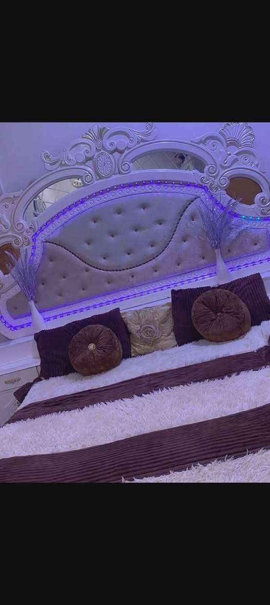 بدون كنتور فقط جربايه نفرين وكومديات وميز خشب عراقي نضيفة كولش واستخدام قليل مابيها ضرر ابد مكاني البصرة سعرهم 375 بيهم مجال للشراي


**إذا كنت صاحب هذا الإعلان وتريد حذفه لأي سبب، رجاءا أرسل رسالة إلى الدعم الفني**