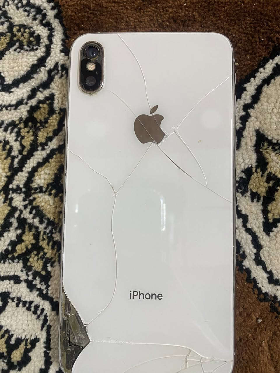 السلام عليكم
جهاز XS Maxللبيع

مبدل بطاريه اصلي 100

مبدل شاشه اصليه

ذاكره64

فيس إيدي شغال 

بي كسر بل ضهر والكامره الضهر مايضرك ب شي بس يعوزه كأمره عنواني ناحية الشوره 

متواجد بل خاص +رقمي***********

ادفع سعر عجبني ابيعك🤍.
