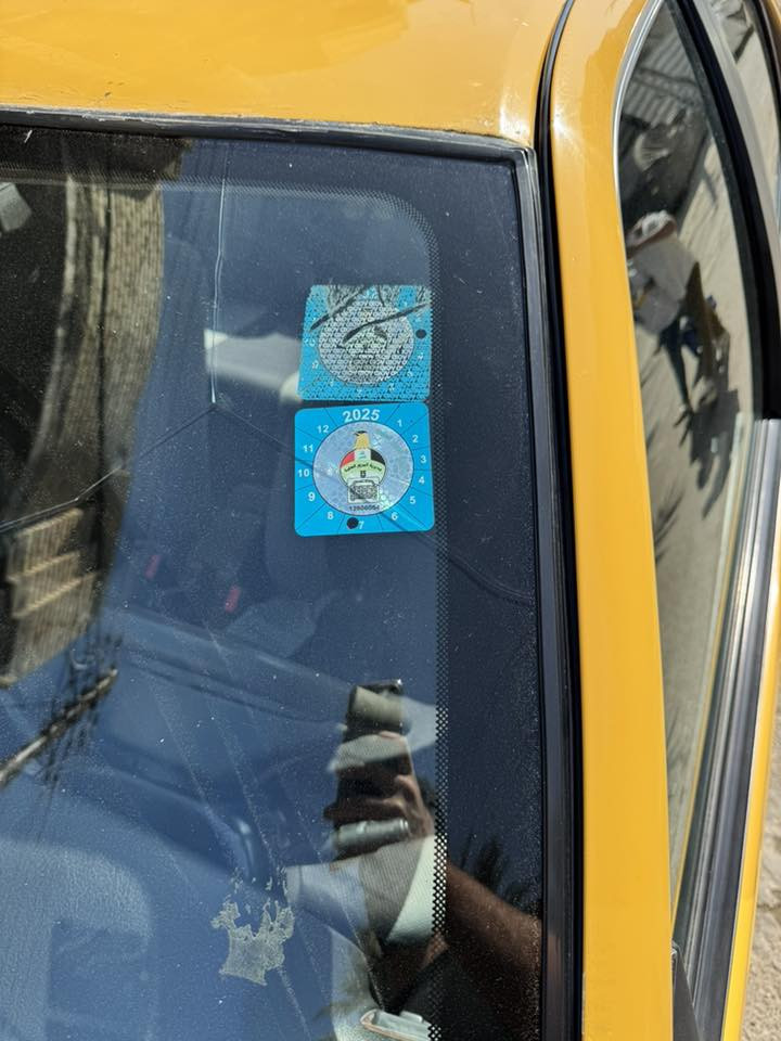 📍بدون حادث وبدون تبديل قطعه بس الدعاميه الاماميه نكسر الابلاجكتور واني بدلتها والشباك تعبان القديمات عندي 
📍بيها بس ذني الشخوط والرصعه وموضحهن بالصور 
📍سنويه جديده السنويه باسمنه تحويل شوكت يعجبك 
📍هزه جديده
📍ارقام انكليزي جديده
📍السياره بيها سلف جديد 
📍وكلج كوري بالجيس توه مشدود بعده ما مقسم وياه قمجي كلج طبي
📍باتري جديد
📍لايتات ثلجي 
📍وبيها شاشه اصليه وسماعات ياباني تخم كامل  

📍📍📍السياره مكينتها تبخر من الصلنصه بس تمشي وطبيعي وكل صوت ما بيها ابيع كايمه

📍📍ب٤٥ وبيها مجال بسيط 
مكاني الشعله 
***********
‭٠٧٧٣ ١٢٩ ٩٦٤٢‬
